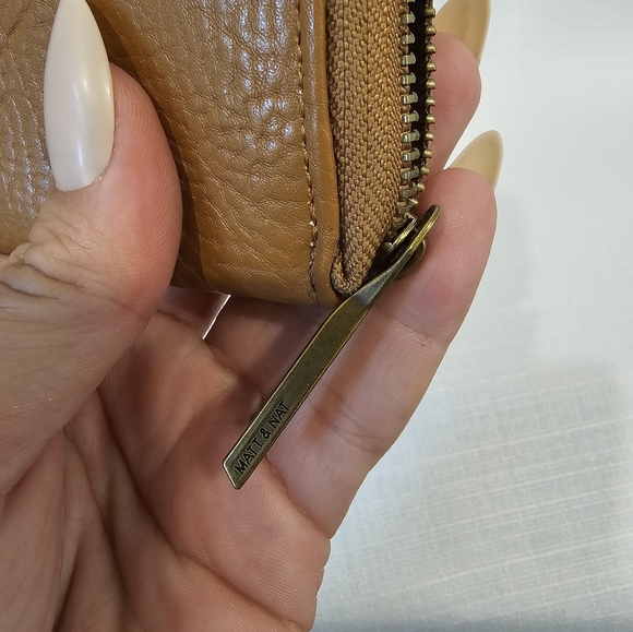 Matt & Nat brown wallet in near perfect condition - Picture 6 of 7